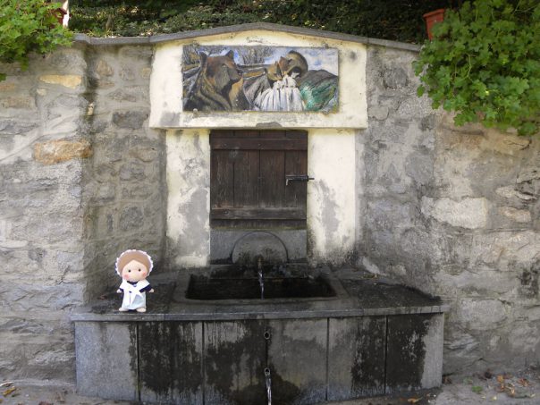 Here’s the Fontana dell’orsa with its fresh water gushing