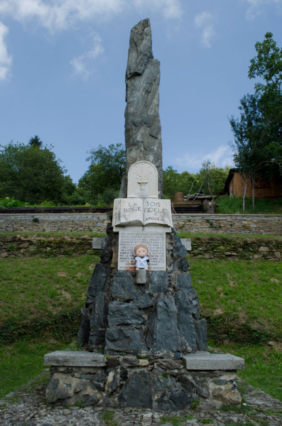 Il monumento commemorativo eretto a Chanforan