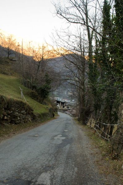 Uno scorcio di Malpertus dalla strada che conduce a Villanova